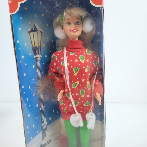 Caroling Fun Holiday Barbie Doll 1995 Christmas Mattel Special Edition 13966 New - Picture 2 of 13